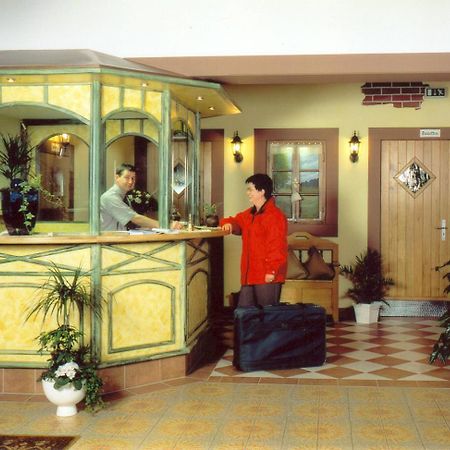 Hotel Zur Krone Birresborn Екстер'єр фото
