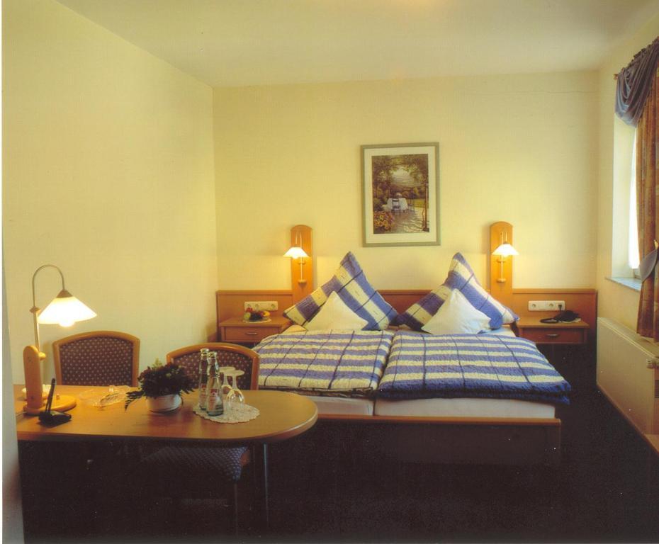 Hotel Zur Krone Birresborn Номер фото
